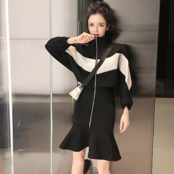 Női sport-alkalmi ruha cipzárral fekete színben