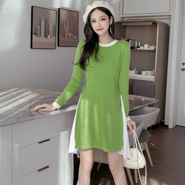 Női ruha hasítékkal, hosszú ujjú három színben