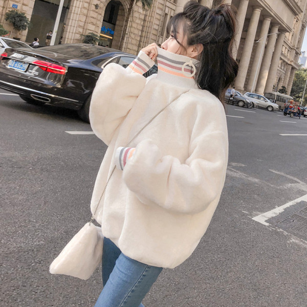 Női pehely pulóver magas pólógallérral