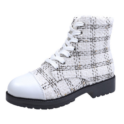 Μοντέρνες γυναικείες μπότες με κορδόνια σε μαύρο και άσπρο χρώμα