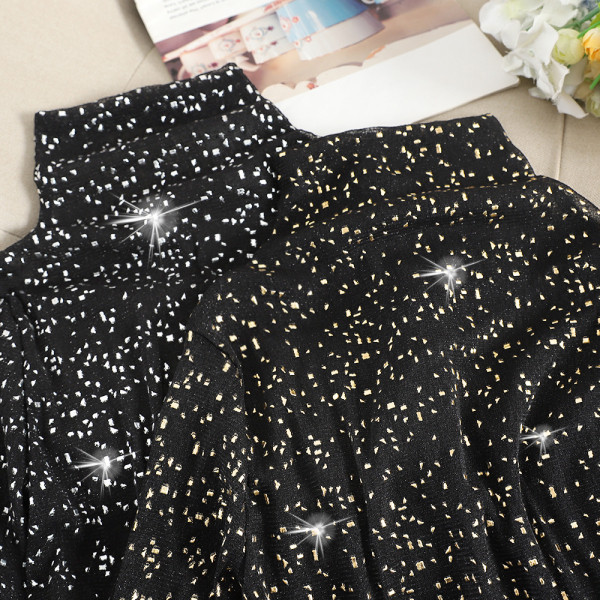 Γυναικεία μπλούζα με κολάρο  και γυαλιστερό αποτέλεσμα σε χρυσό και ασημί χρώμα