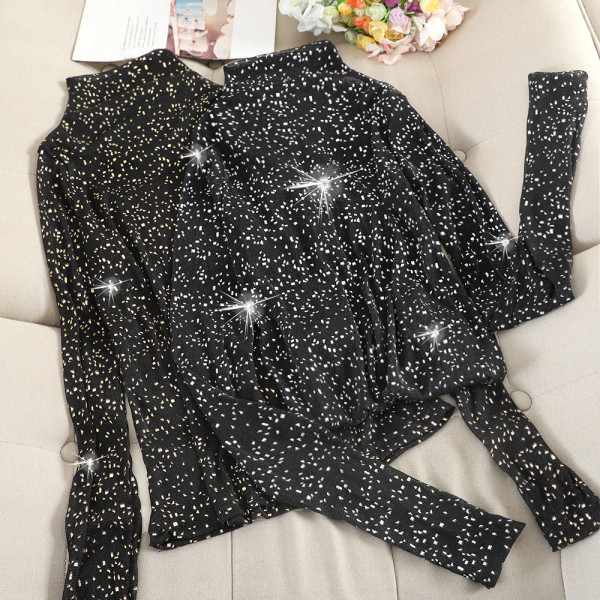 Γυναικεία μπλούζα με κολάρο  και γυαλιστερό αποτέλεσμα σε χρυσό και ασημί χρώμα