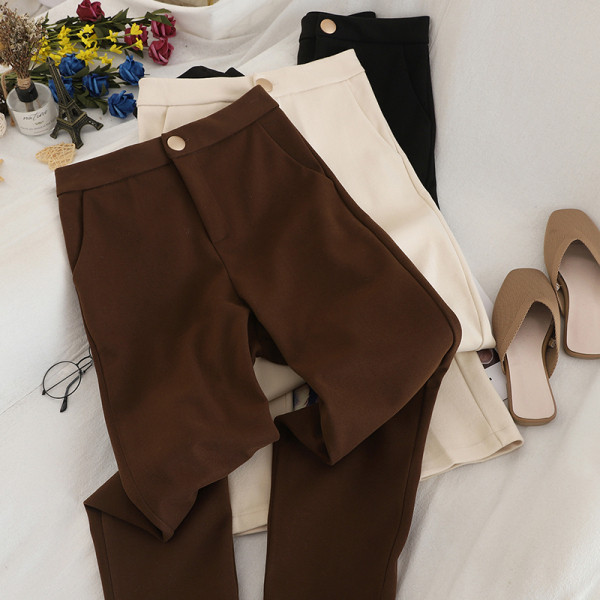 Modern női nadrág három színben, magas derékkal és zsebekkel