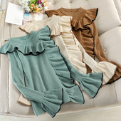 Modern női pulóver lótusz ujjakkal, kerek nyakkivágással több színben