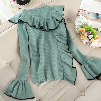 Modern női pulóver lótusz ujjakkal, kerek nyakkivágással több színben