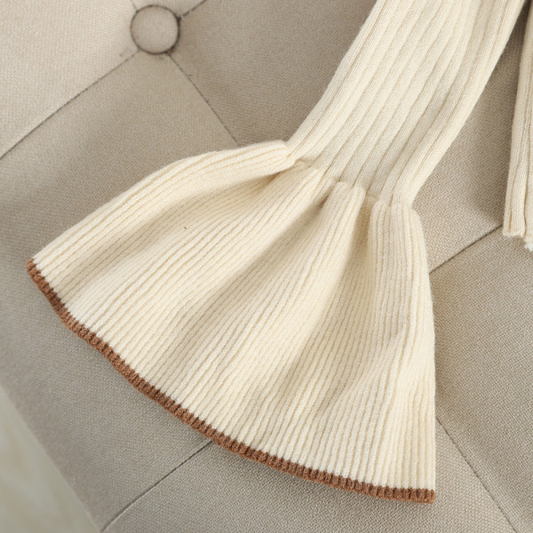 Modern női pulóver lótusz ujjakkal, kerek nyakkivágással több színben