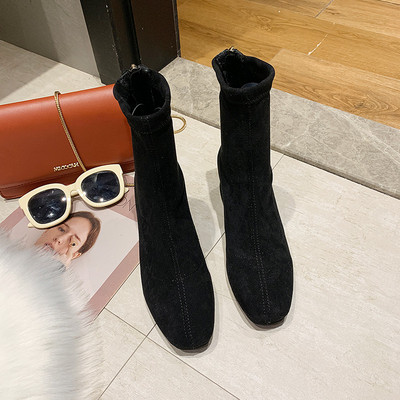 Női elegáns eco velúr csizma vastag sarokkal, fekete színben