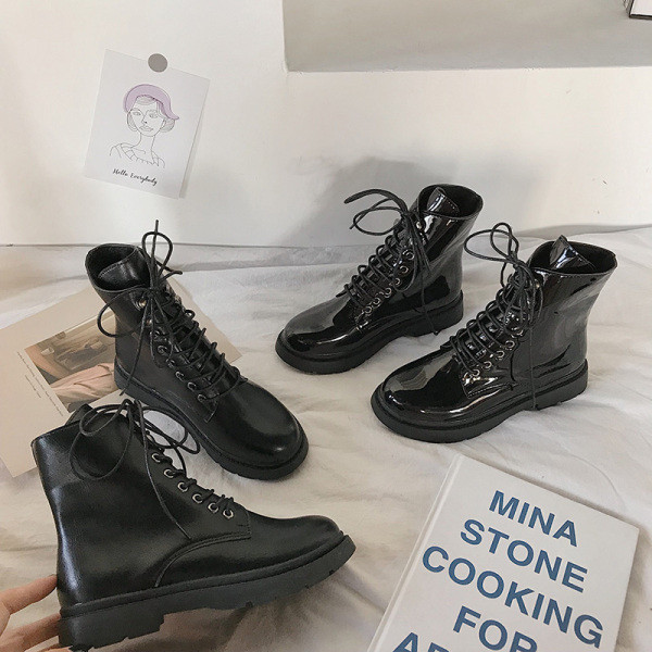 Γυναικείες casual μπότες σε μαύρο χρώμα - δύο μοντέλα