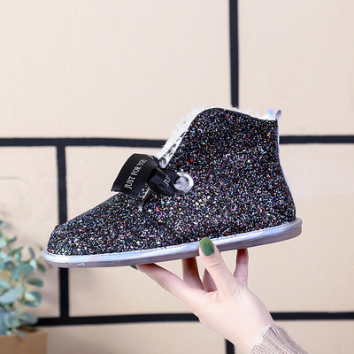 Μοντέρνες γυναικείες γυαλιστερές μπότες με κορδέλα και απαλή επένδυση σε τρία χρώματα