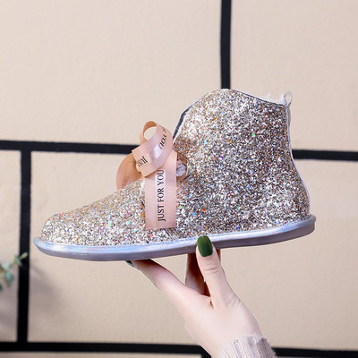 Μοντέρνες γυναικείες γυαλιστερές μπότες με κορδέλα και απαλή επένδυση σε τρία χρώματα