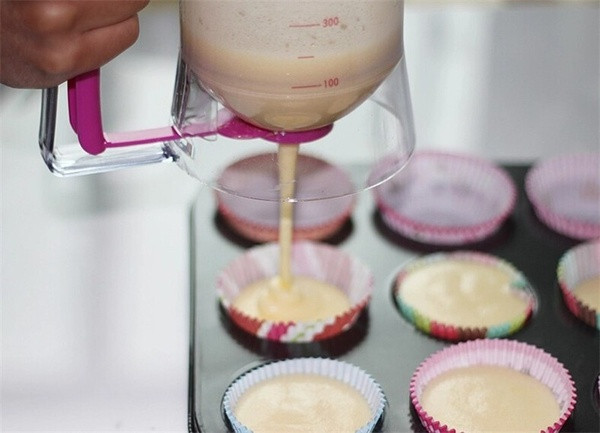 Βάζα μέτρησης, μίξερ για κρέπες ή  μάφινς