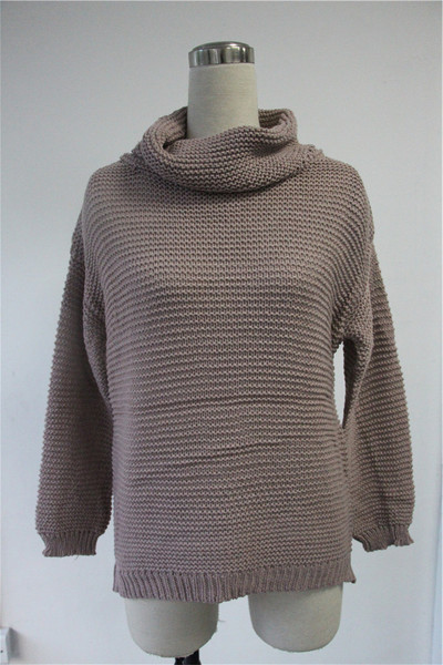 Καθημερινό γυναικείο πουλόβερ με μεγάλο κολάρο και μακριά μανίκια σε δύο χρώματα