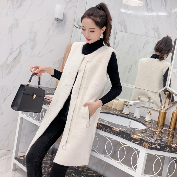 Női pehelymellény hosszú modell fehér és bézs színben