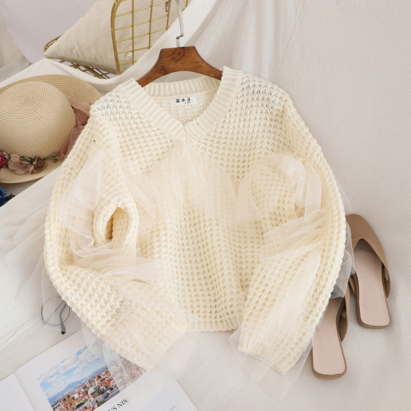 Γυναικείο πουλόβερ σε τέσσερα χρώματα με τούλι και V-λαιμόκοψη