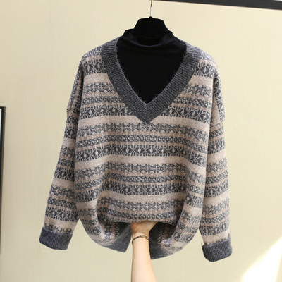 Χειμερινό γυναικείο πουλόβερ με λαιμόκοψη σε τρία χρώματα