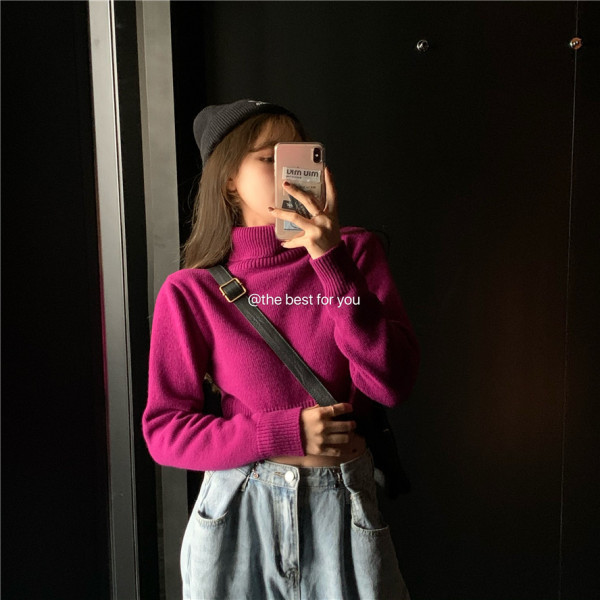 Κομψό κοντό πουλόβερ με γιακά σε ροζ και φούξια χρώμα