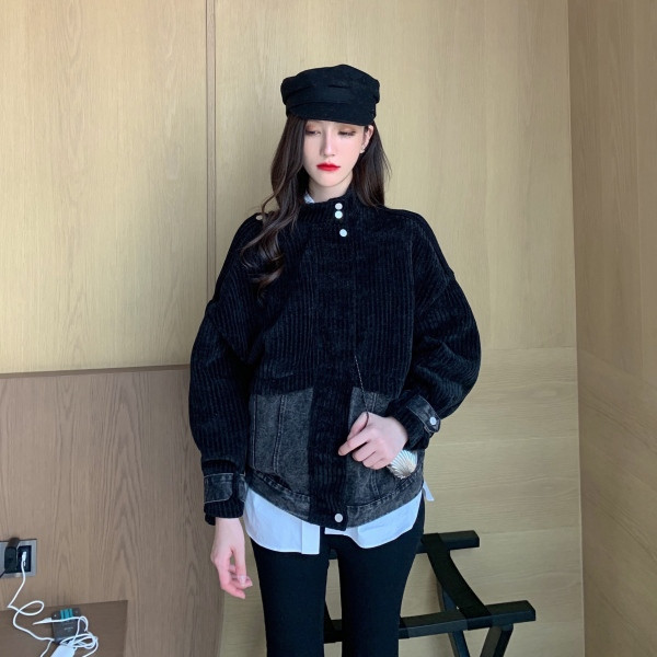 Rövid női kordbársony kabát farmer darabokkal