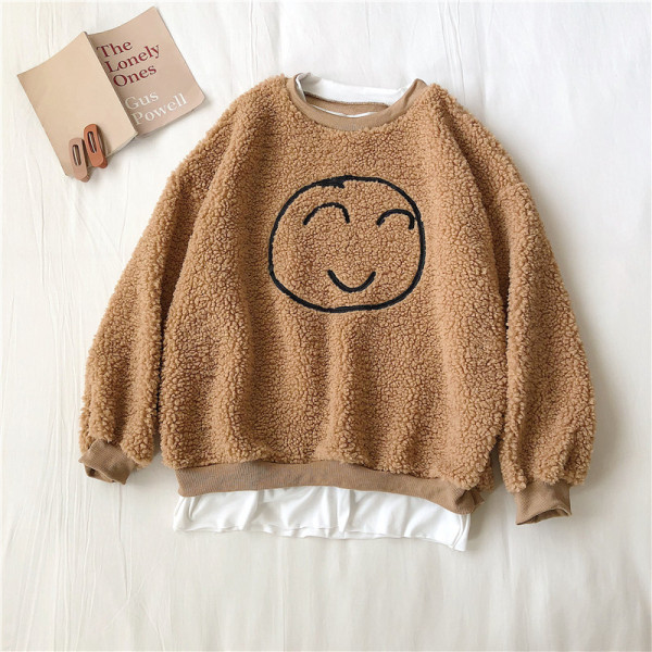 Καθημερινό γυναικείο  πουλόβερ  σε τρία χρώματα με κεντήματα και λαιμόκοψη  O