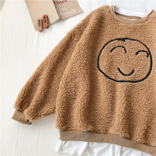 Καθημερινό γυναικείο  πουλόβερ  σε τρία χρώματα με κεντήματα και λαιμόκοψη  O