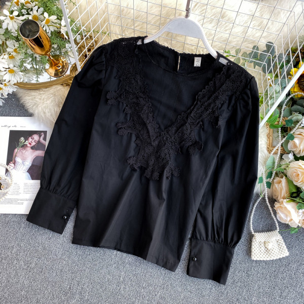 Fekete-fehér csipkés női ing