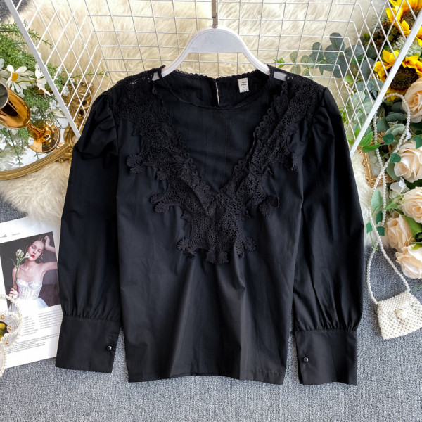Fekete-fehér csipkés női ing