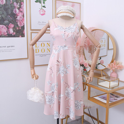 Modern női ruha vékony pántokkal és virágmotívumokkal - többféle színben