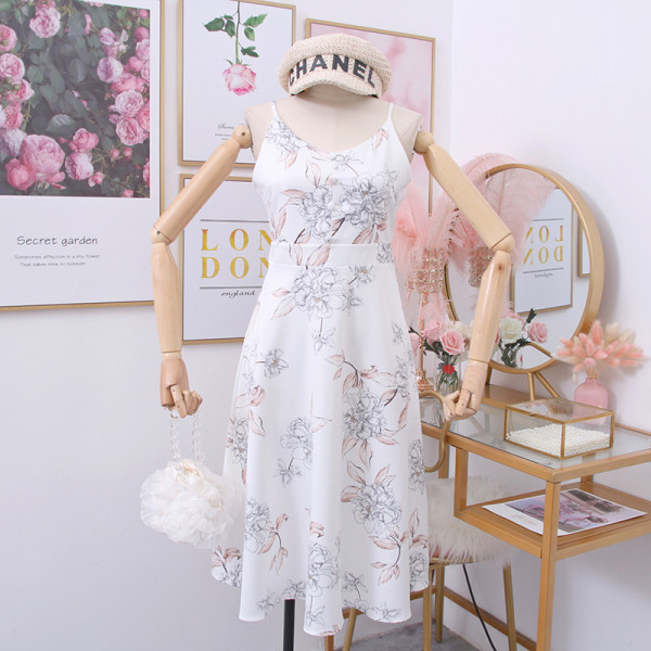 Modern női ruha vékony pántokkal és virágmotívumokkal - többféle színben