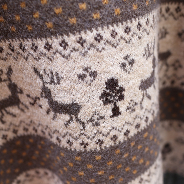 Női alkalmi pulóver magas gallérral és színes rátéttel