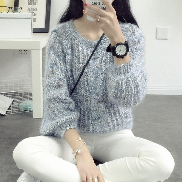 Γυναικείο πουλόβερ με στρογγυλό λαιμόκοψη σε διάφορα χρώματα