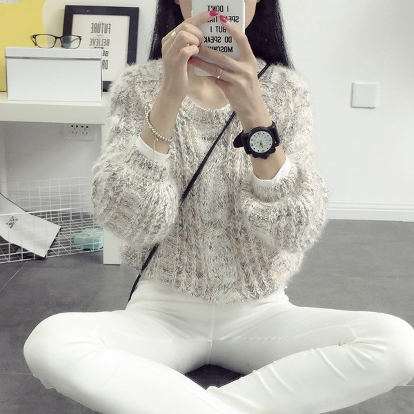 Γυναικείο πουλόβερ με στρογγυλό λαιμόκοψη σε διάφορα χρώματα