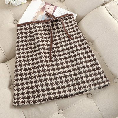 Χειμερινή γυναικεία φούστα σε μαύρο και καφέ χρώμα