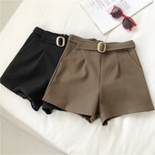 Női rövidnadrág két színben övvel és magas derékkal