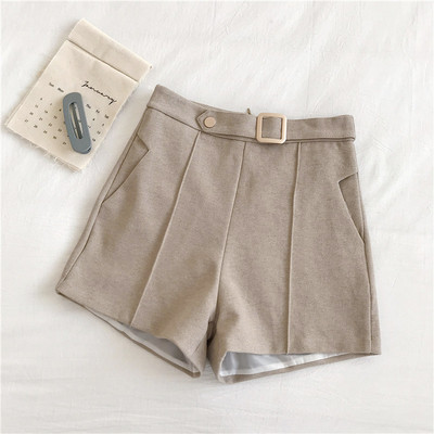 Női rövidnadrág három színben övvel és zsebekkel