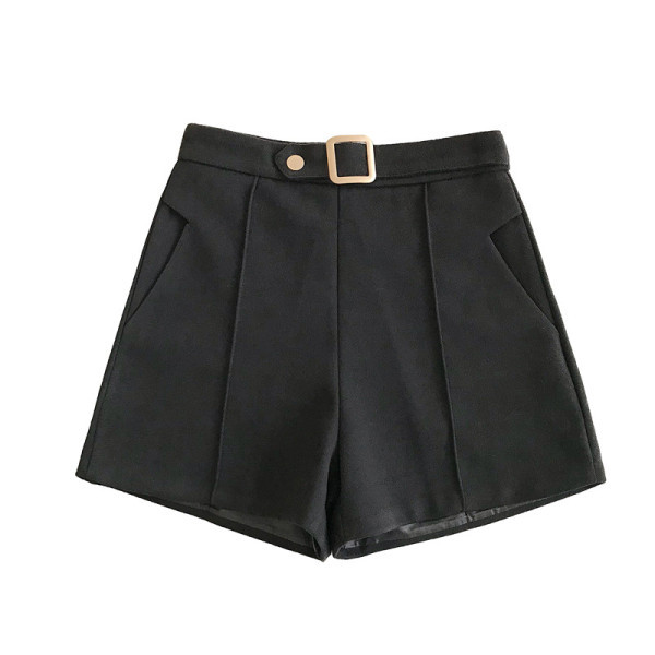 Női rövidnadrág három színben övvel és zsebekkel