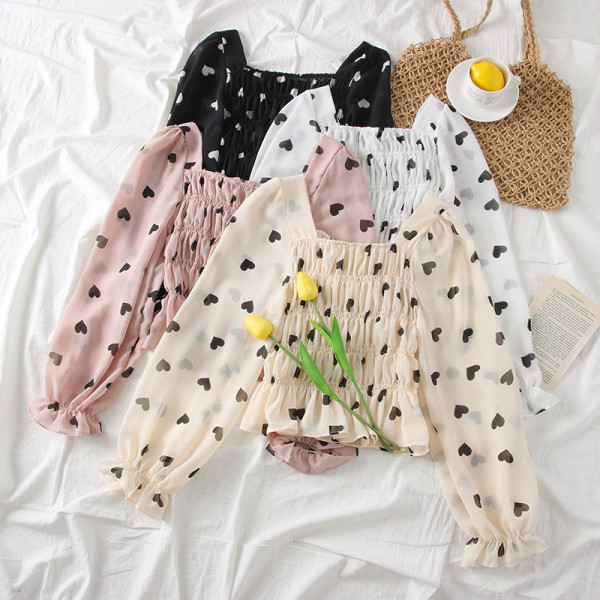 Modern női blúz sifon szívecskékkel és négyzet alakú nyakkivágással több színben - testhezálló modell