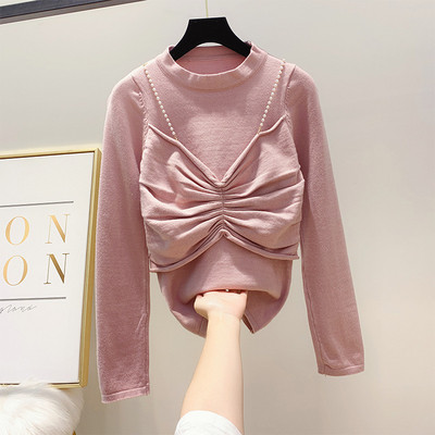 Modern női téli pulóver gyöngylánccal és kerek nyakkivágással