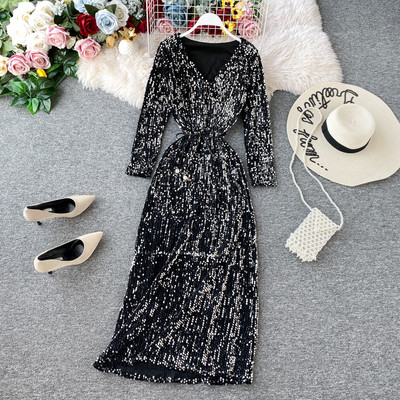 Elegáns női ruha flitterekkel, V-nyakú és hosszú ujjú több színben