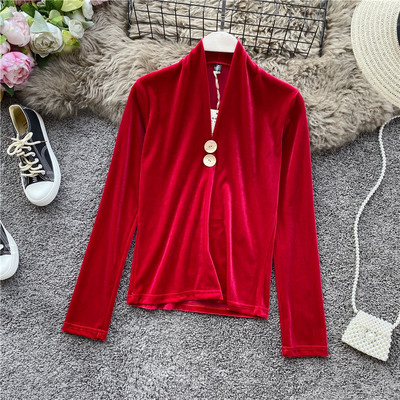 Μοντέρνα γυναικεία μπλούζα βελούδο με λαιμόκοψη και μεταλλικό στοιχείο σε διαφορετικά χρώματα