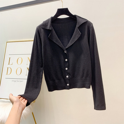 Λεπτή γυναικεία ζακέτα με κλασικό γιακά, μακρύ μανίκι και κουμπιά σε πέντε χρώματα