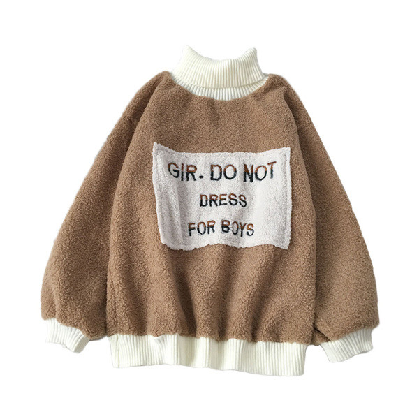 Γυναικεία πουλόβερ με κέντημα και φαρδύ μοντέλο