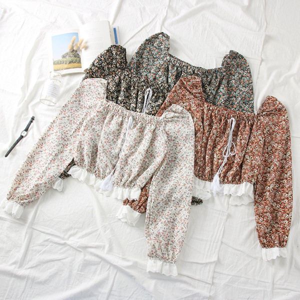 Νέο μοντέλο γυναικεία μπλούζα μοντέλο με τετράγωνο λαιμόκοψη, φούντες και φυτικά μοτίβα