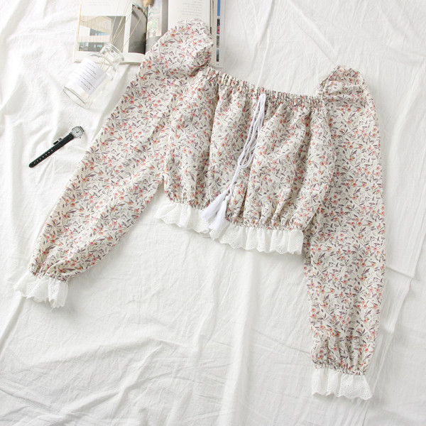 Νέο μοντέλο γυναικεία μπλούζα μοντέλο με τετράγωνο λαιμόκοψη, φούντες και φυτικά μοτίβα