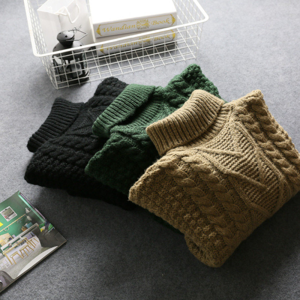 Ασύμμετρο μοντέλο γυναικείο πουλόβερ με υψηλό κολάρο 