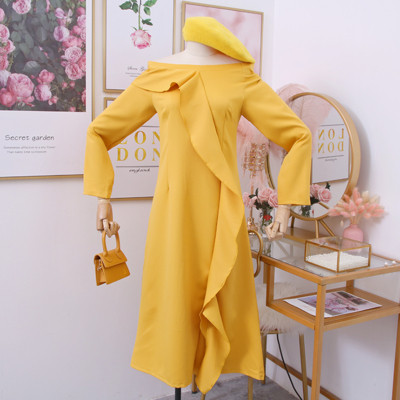 Γυναικείο casual φόρεμα με γυμνούς ώμους και ένα μακρύ μανίκι σε διάφορα χρώματα