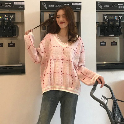 Μοντέρνο γυναικείο  χειμερίνο πουλόβερ V-neck και φαρδιά μανίκια σε δύο χρώματα