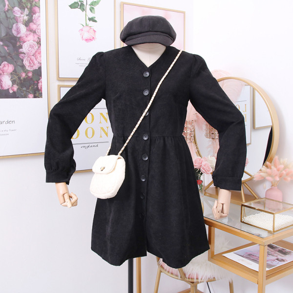 Új modell retro stílusú női ruha spitz nyakkivágással, gombokkal és hosszú ujjakkal