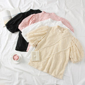 Μοντέρνα γυναικεία μπλούζα από δαντέλα ρετρό στυλμε κοντό μανίκι σε λευκό, μαύρο, ροζ και μπεζ  χρώμα - δύο μοντέλα