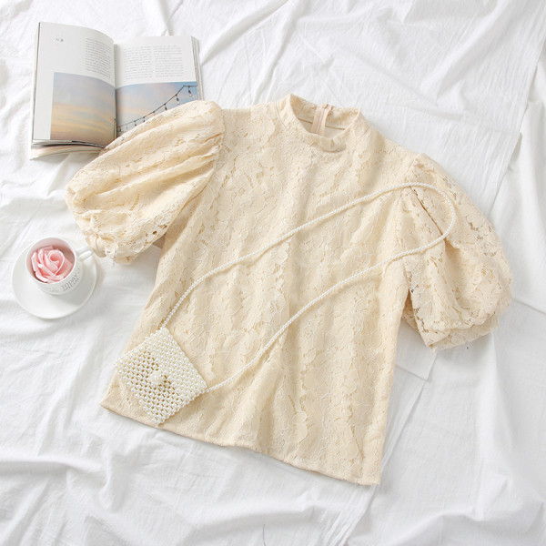 Μοντέρνα γυναικεία μπλούζα από δαντέλα ρετρό στυλμε κοντό μανίκι σε λευκό, μαύρο, ροζ και μπεζ  χρώμα - δύο μοντέλα