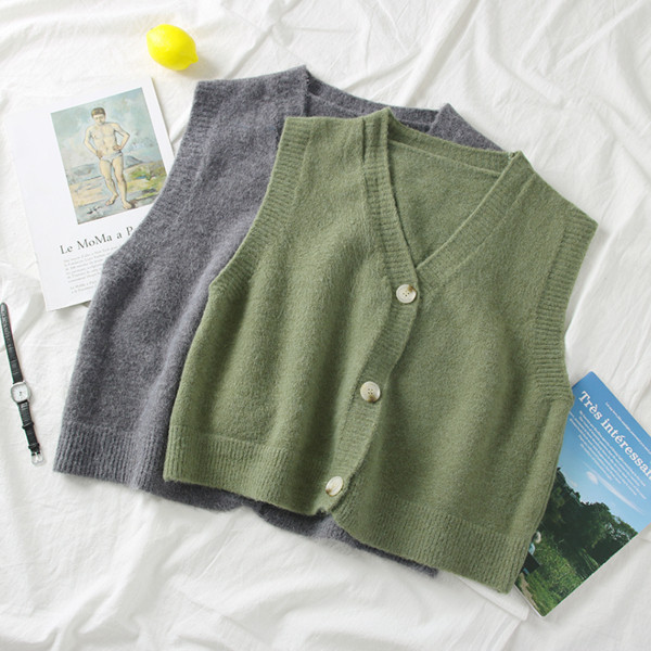 Νέο μοντέλο γυναικείο πλεκτό γιλέκο με λαιμόκοψη και κουμπιά