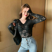 Modern női csipkeblúz spitz nyakkivágással és hosszú ujjú, két színben